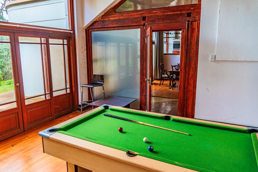9 Bedroom Property for Sale in Bishopscourt Western Cape